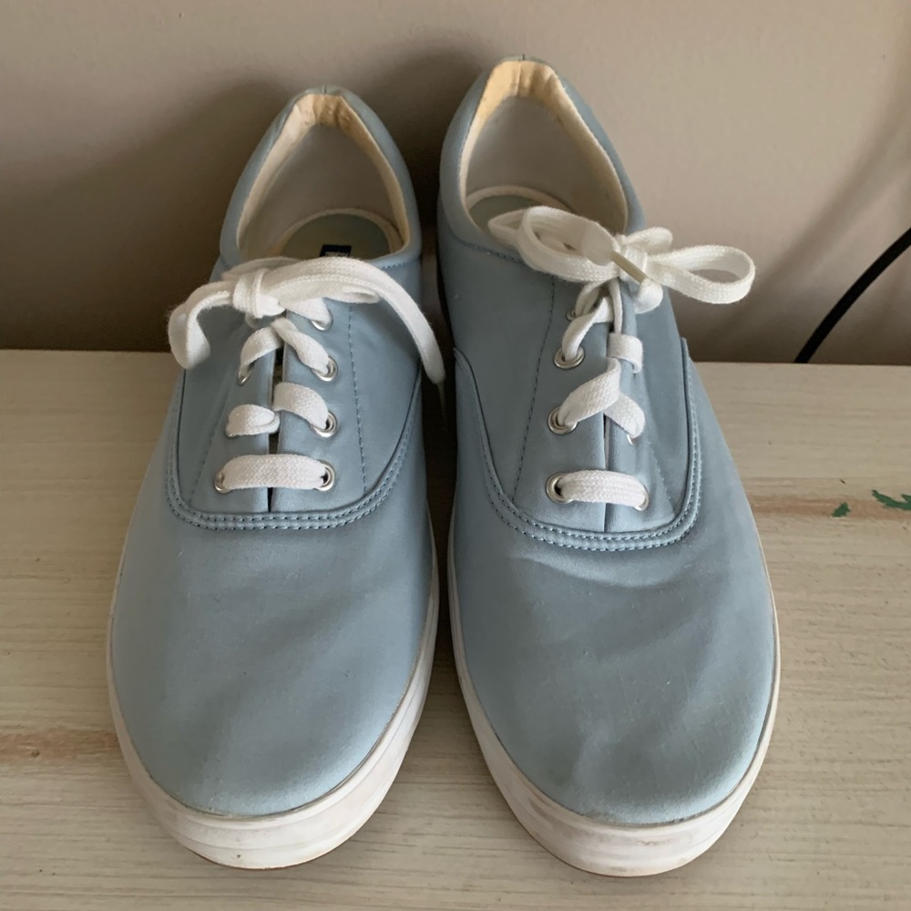 Sneakers - Picture 3 of 5